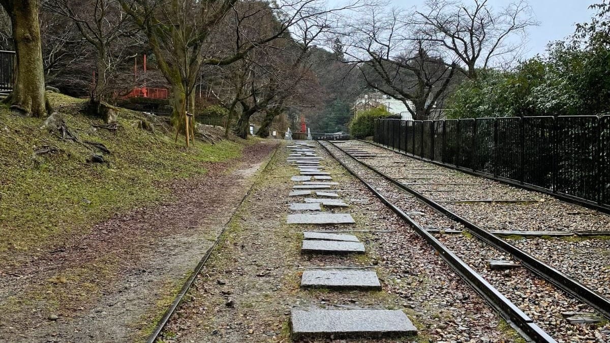 Hiking from Keage to Mt. Daimonji and Down to Yamashina –